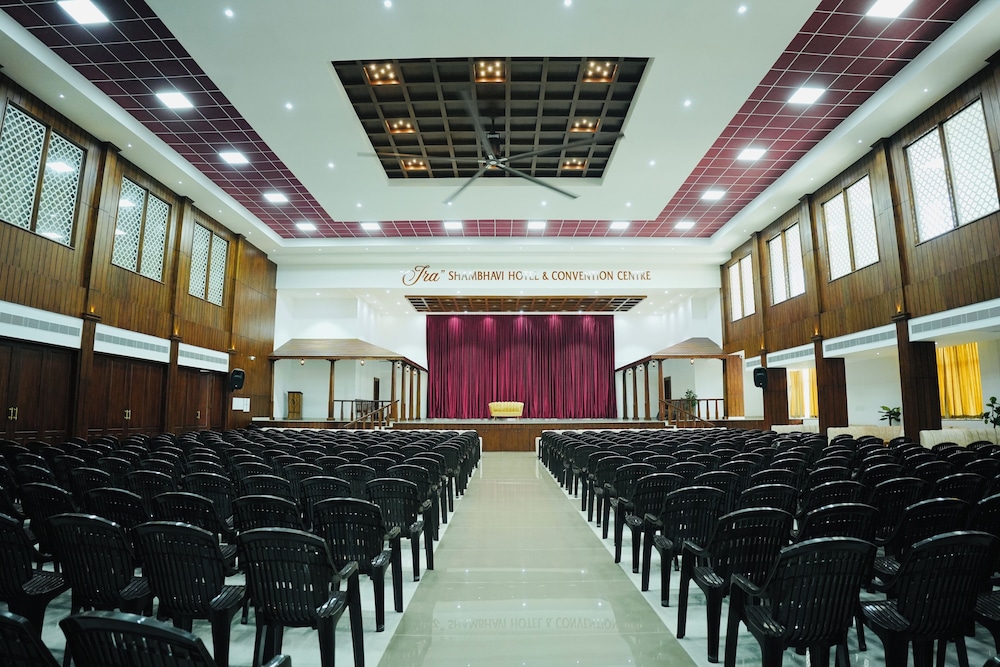 Shambhavi Hotel & Convention Centre