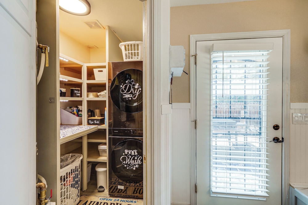 Half-mi to Trails: Pet-friendly Home in Flagstaff!