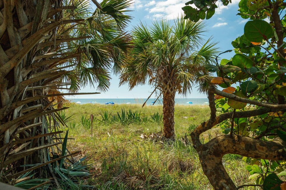 Nokomis Home Close to Beach