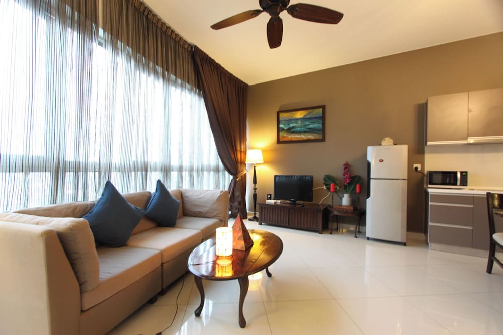 NaiBnB @ Regalia Residence