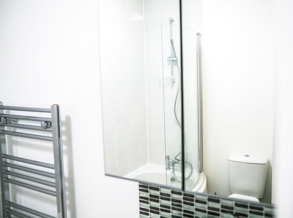 Flat 2, Falcondale House 5 South Cliff