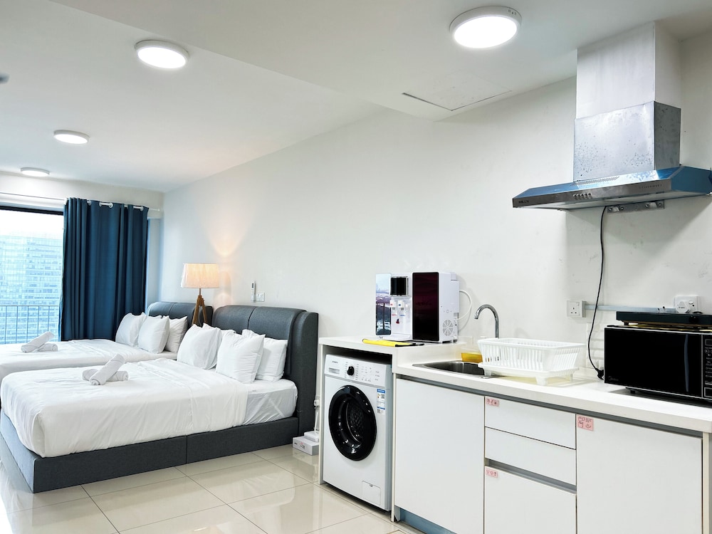 Trefoil by Manhattan Group