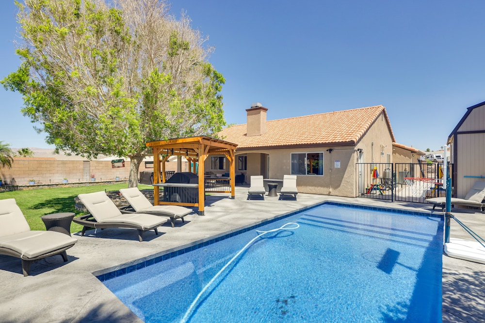 Lovely Bullhead City Retreat w/ Patio & Grill!