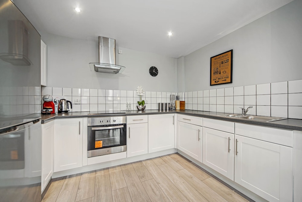 2 Bed Cozy Apartment near Regents Park with WiFi