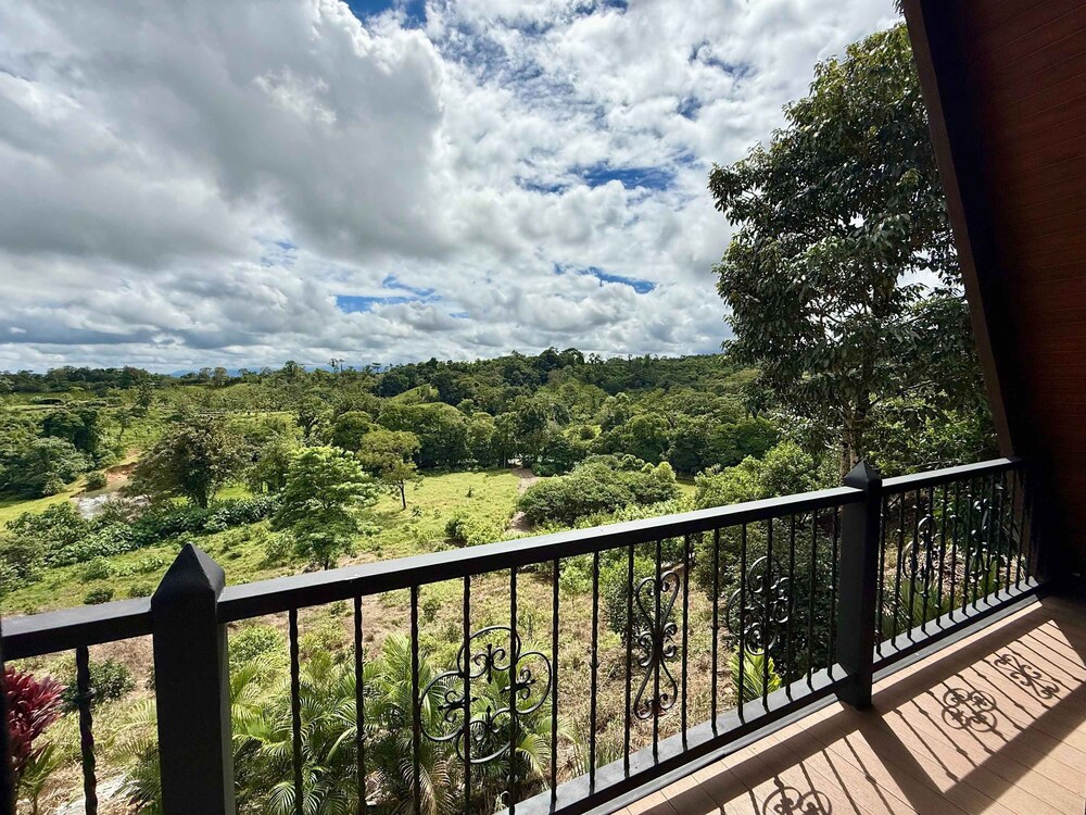 Nayari Arenal Farmstay A-frame Chalet La Fortuna