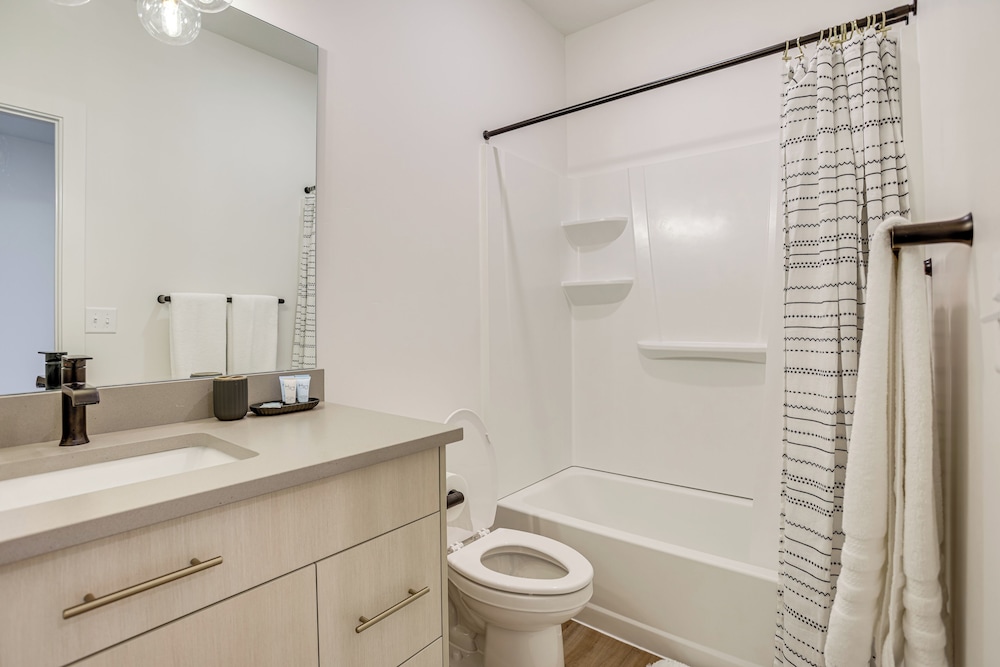 Hike & Ski: Townhome 8 Mi to Dtwn Ogden!