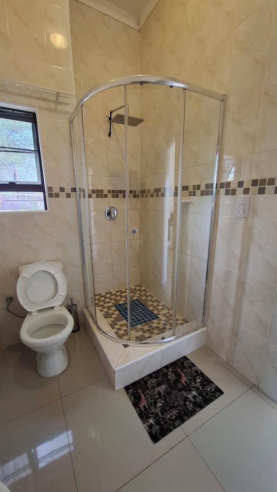 Shalakwe Hills-Inn Guesthouse