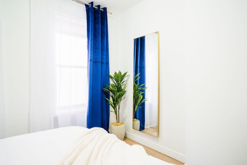 1435 UES Apartment