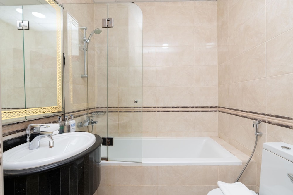 4BR Maid Penthouse w Pool and Jacuzzi