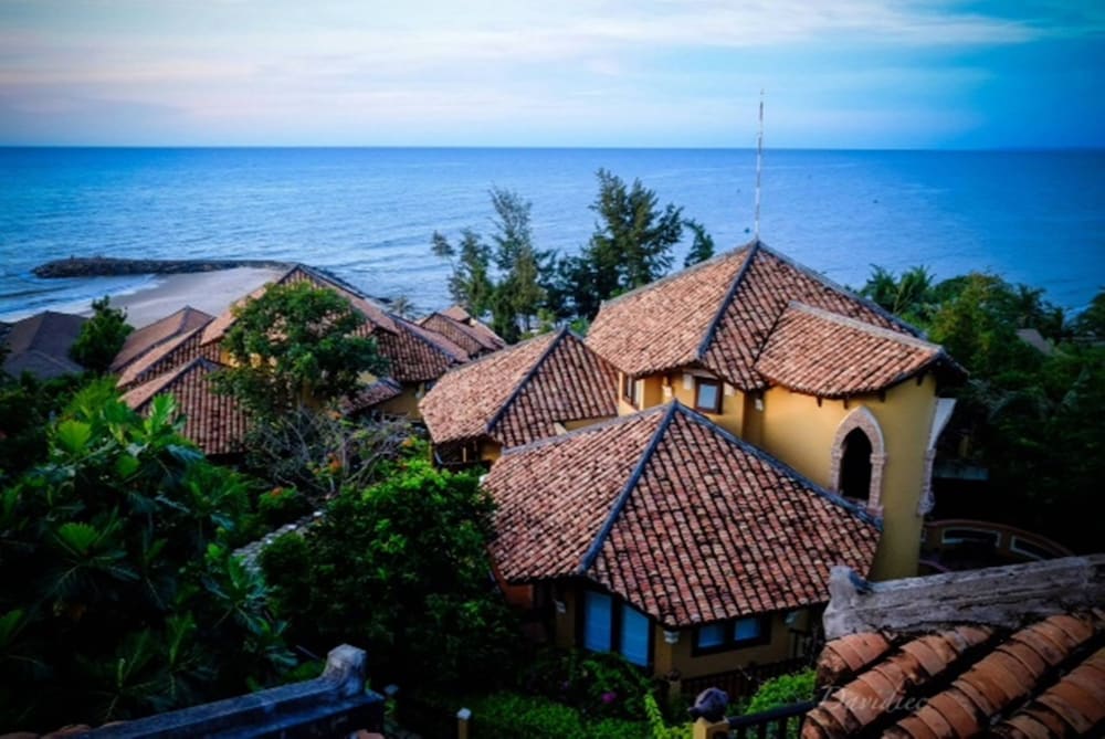 Poshanu Resort