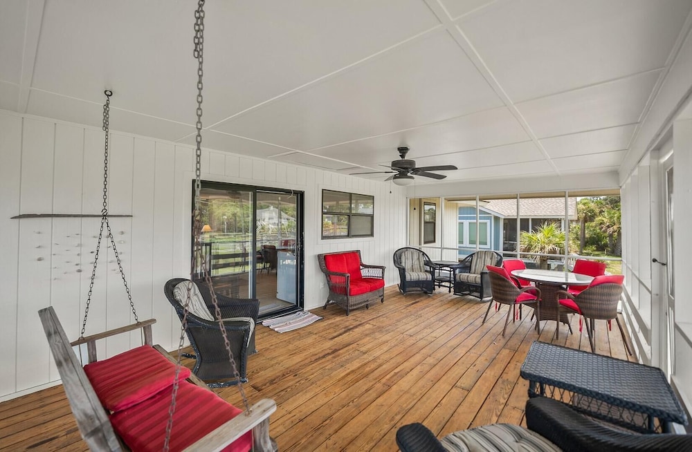 Coastal Charm With Canal Views - 419 Tarpon Blvd, Fripp Island
