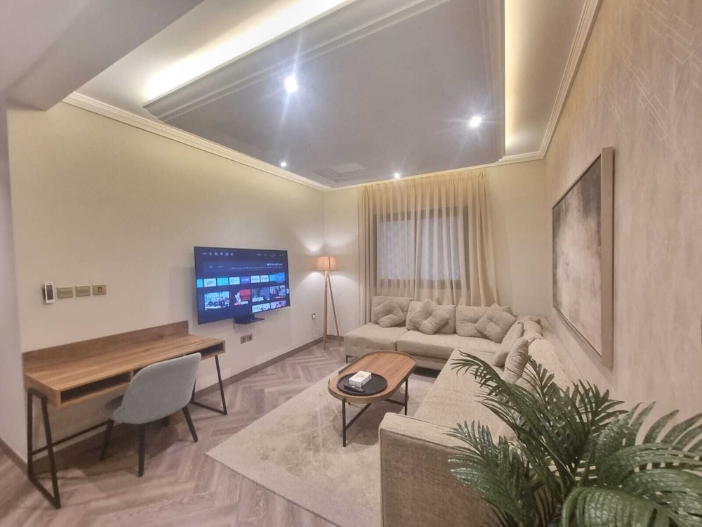 Hometel Khozama Jed