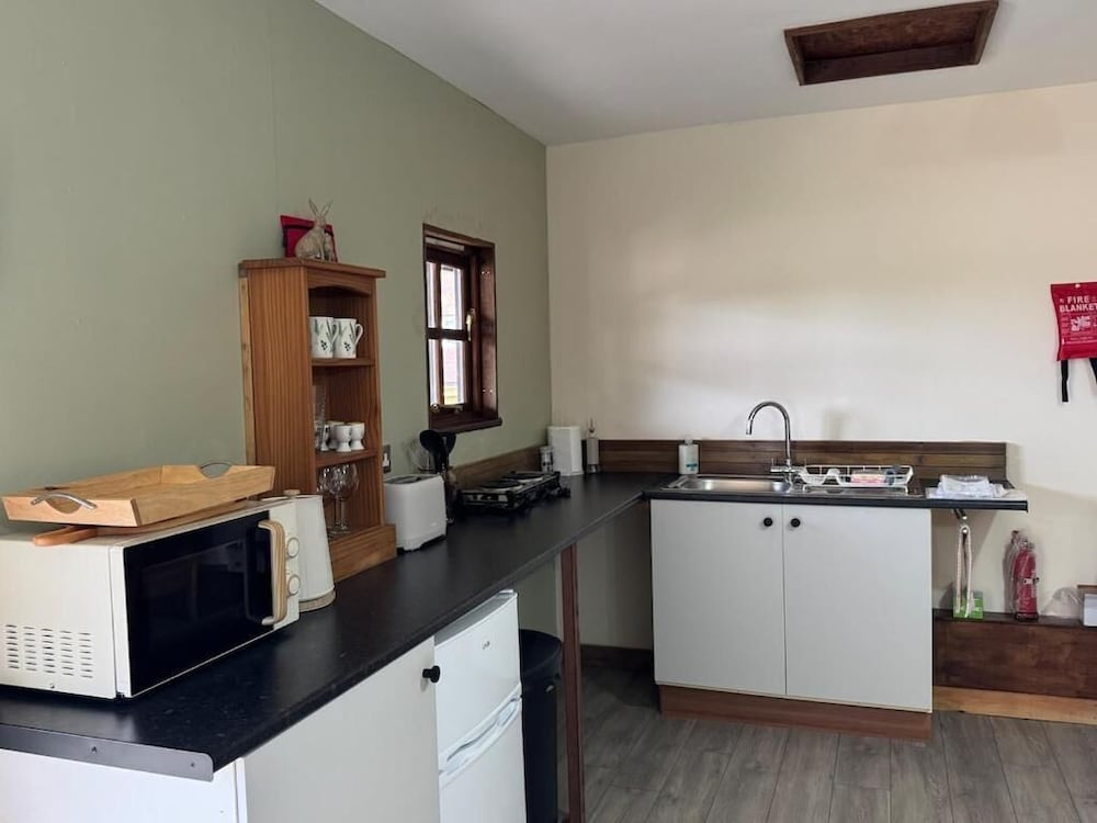 The Riley Stable- Cozy Getaway
