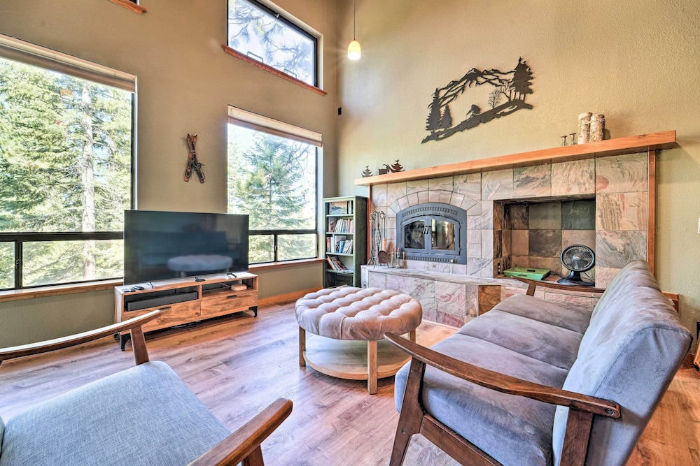 Lake Tahoe Vacations - Unique Northstar Resort Cabin w/ Woodsy Deck - Property Image 18
