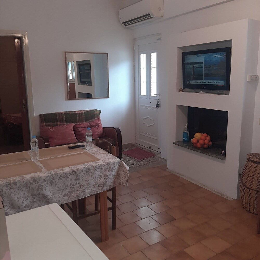 Cozy Grammatikou Home - Traditional Stay Parking