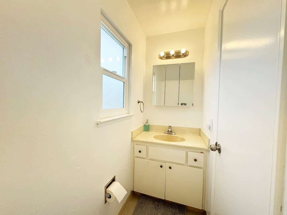 Comfortable 4BR Heart Downtown SJ Central AC Sjsu