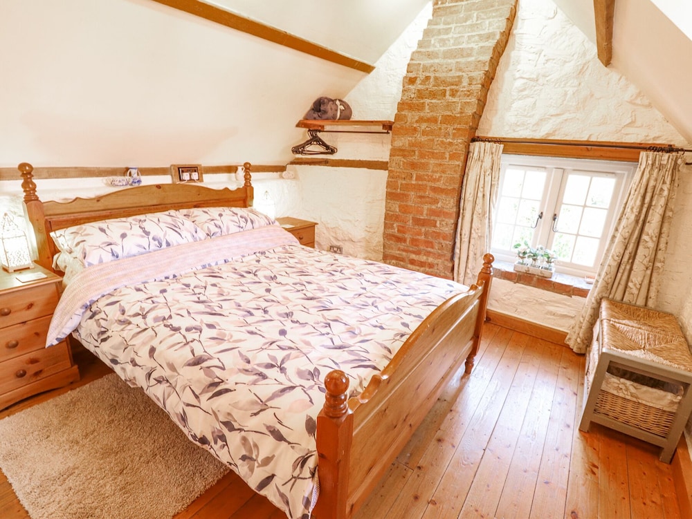 Old Blacksmiths Cottage