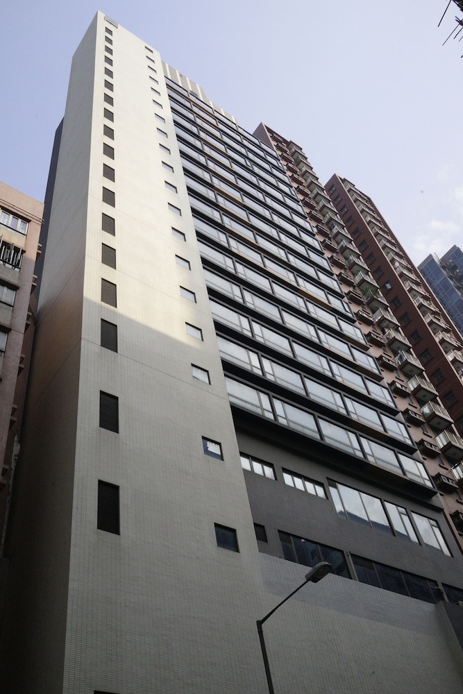 MIJ (KAI TAK) HOTEL
