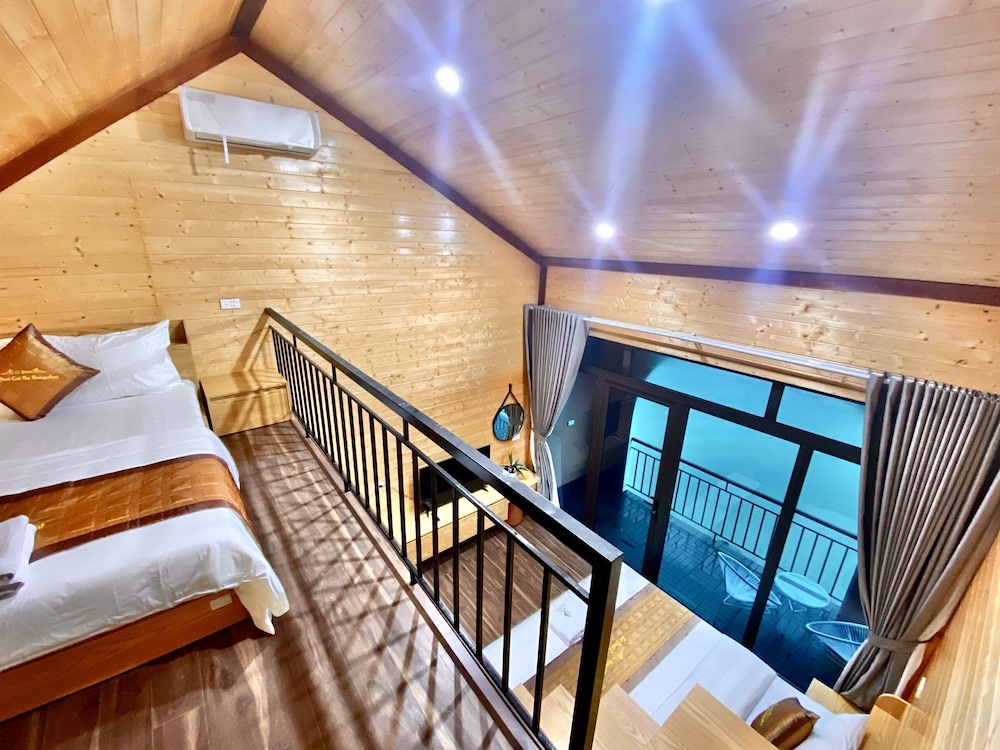 Le Pont Bungalow Hostel