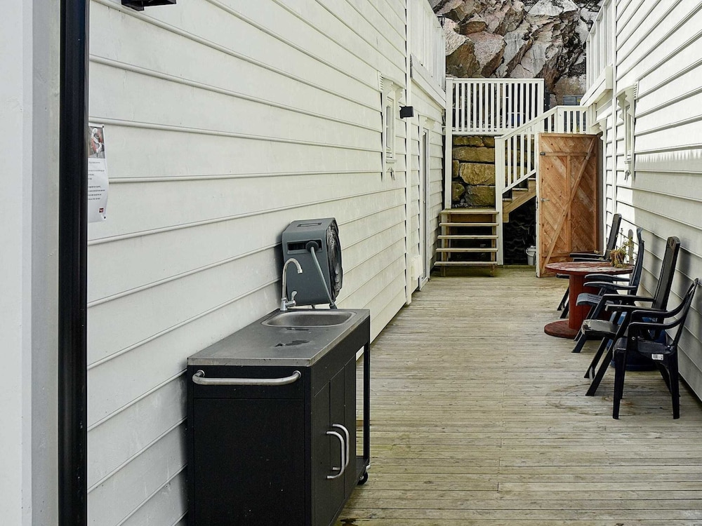 Holiday Home in Urangsvåg view 3