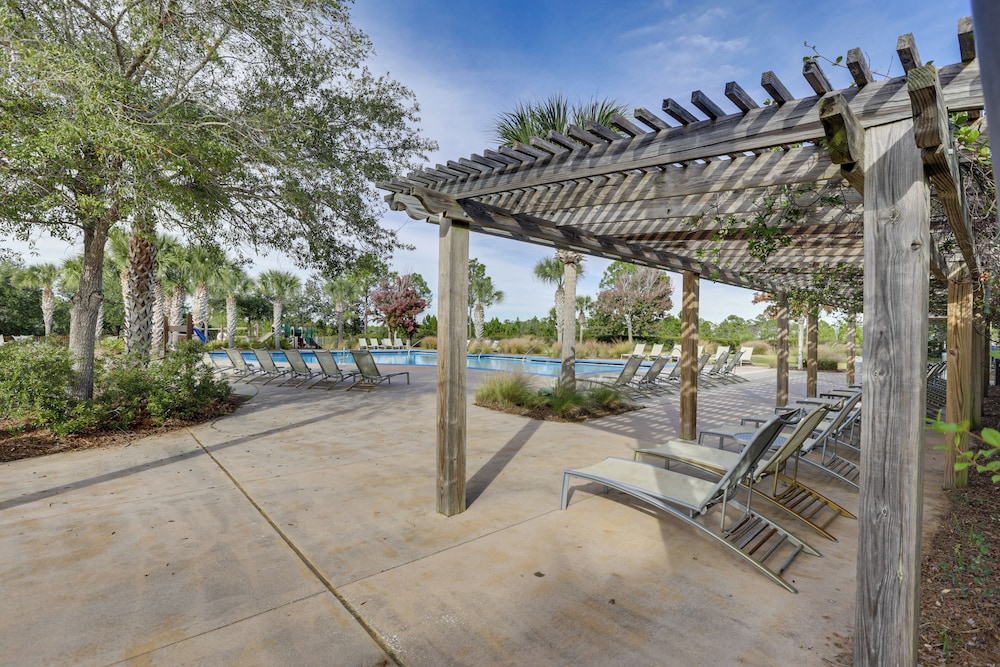 Port St Joe Home w/ Beach & Boardwalk Access!