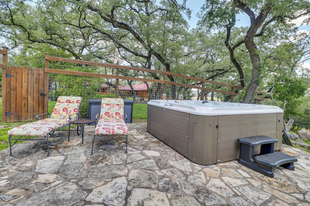 Waterfront Spicewood Home: Deck, Fire Pit Grill - Property Image 38