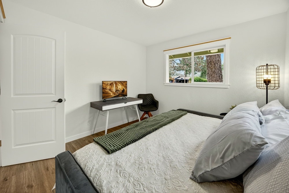 Redwoods Stopover by WanderLodges