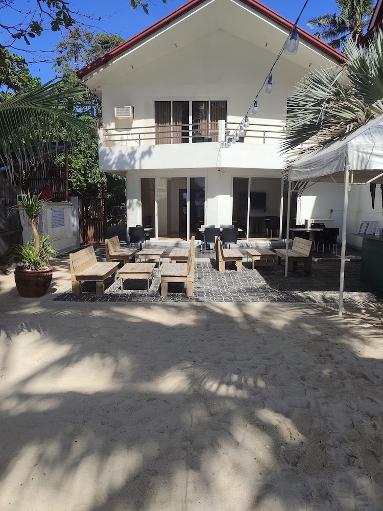 Castle Rock Boracay