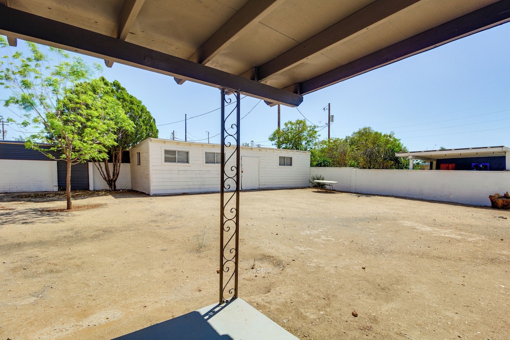 2 Mi to Trail Dust Town: Home w/ Large Yard!