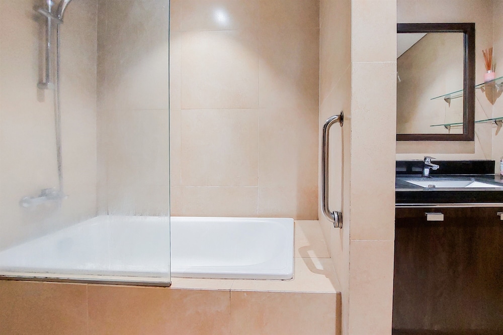 Cozy Living 2Br Apartment At 21St Floor Branz Bsd City