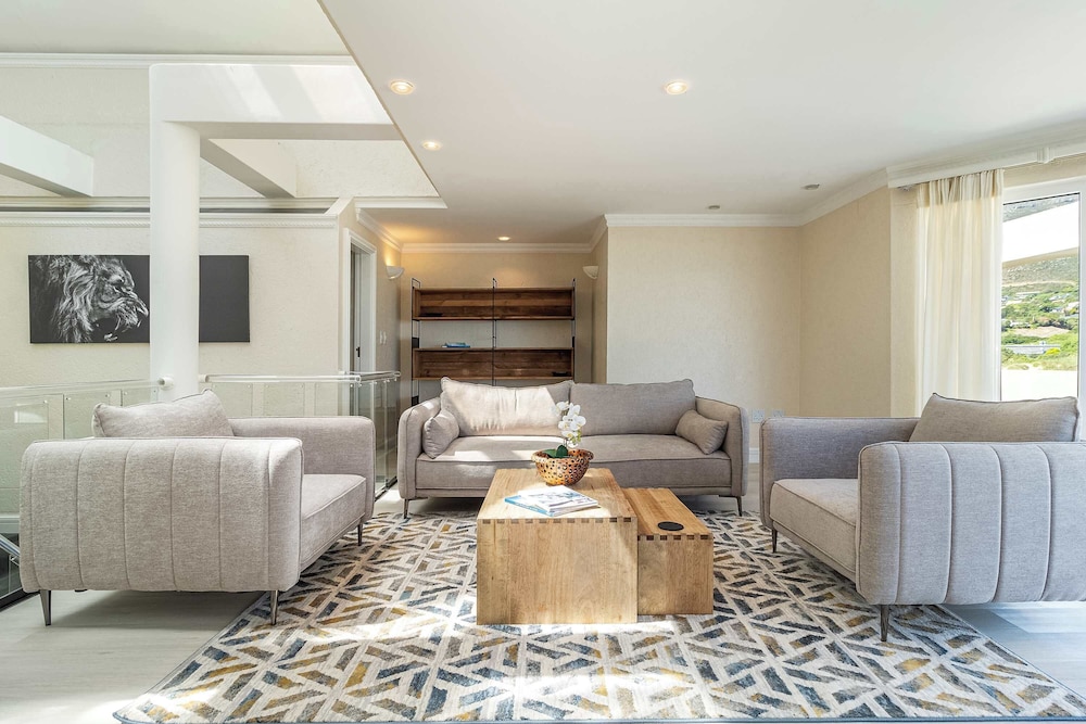 Beachfront Villa, Beach Club, Houtbay, Cape Town, South Africa