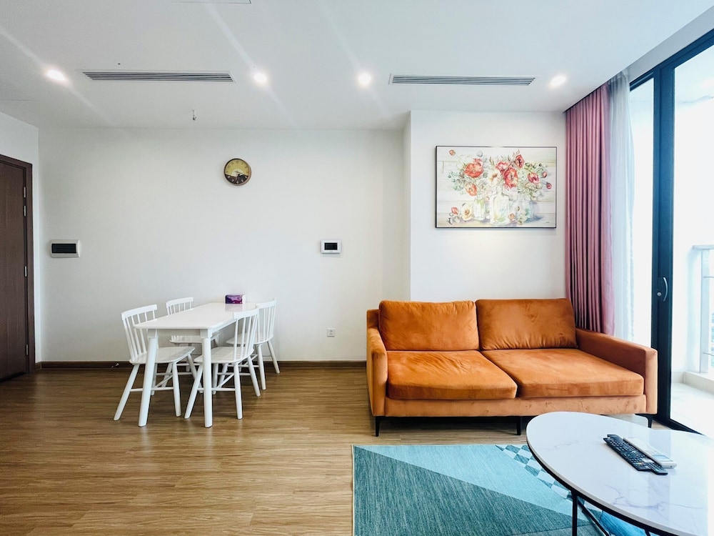 Sunny - Vinhomes Skylake Residences