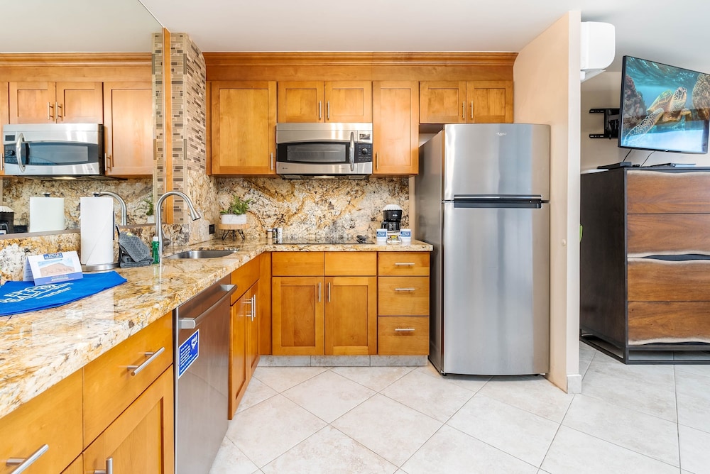 Napili Shores A106 0 Bedroom Condo by RedAwning
