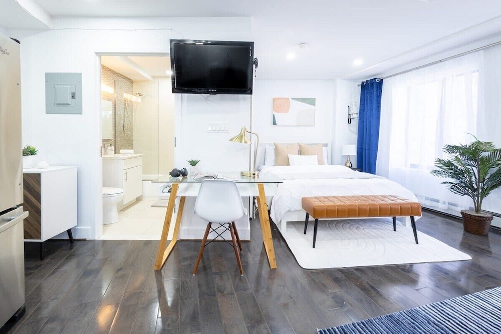 809 Midtown Apartments