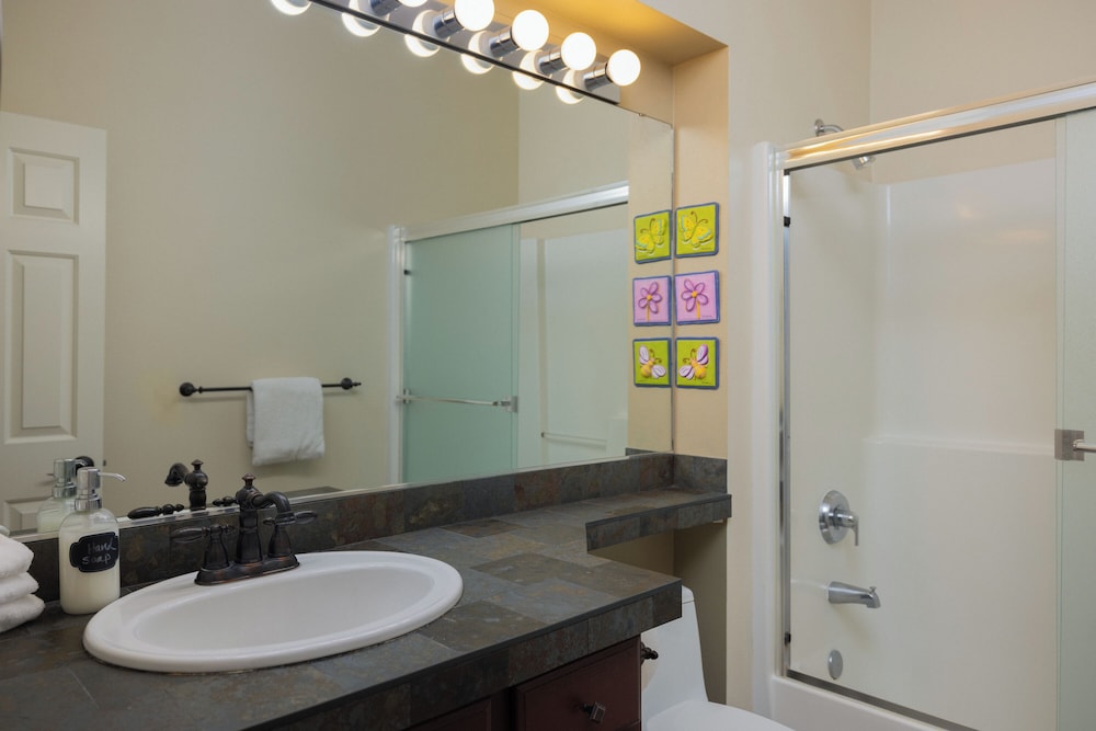 The Old Mill Retreat Sleeps 6!