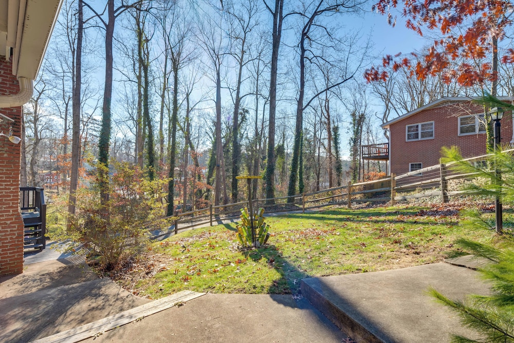 Hike, Sip & Explore! Blue Ridge Mtn Cabin w/ Porch