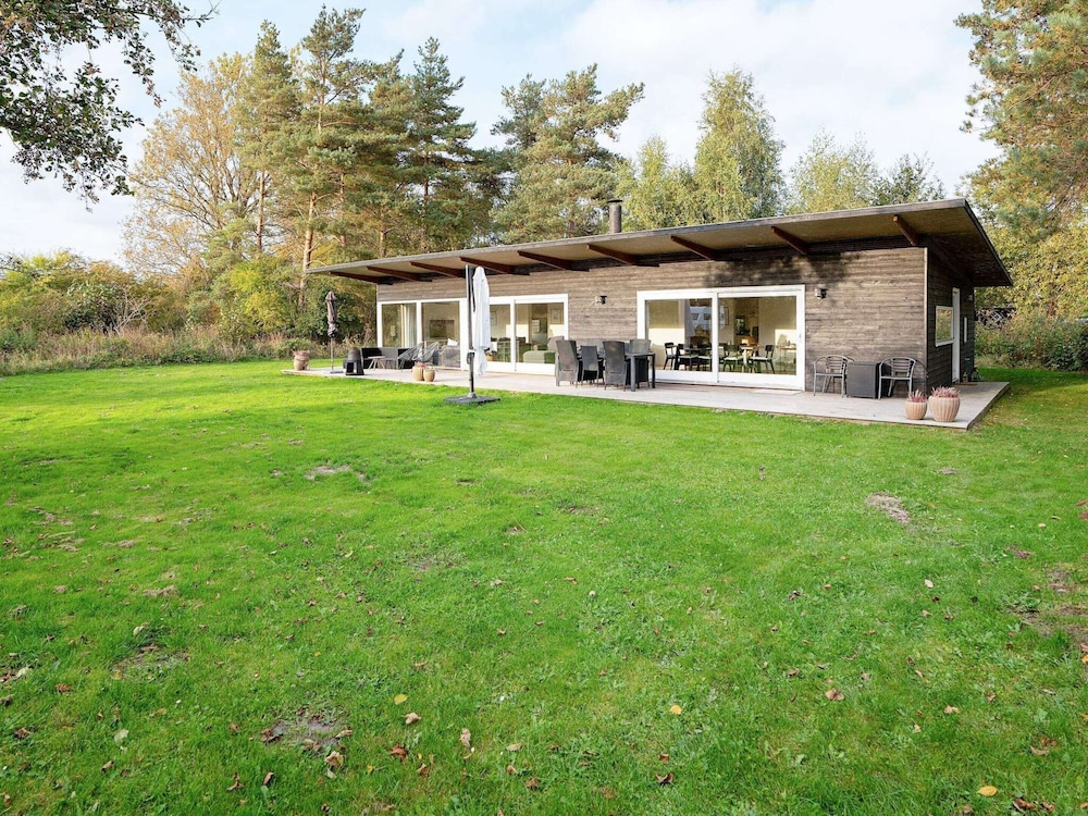 6 Person Holiday Home in Vaeggerlose