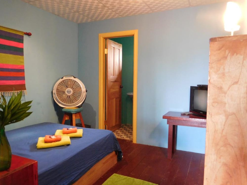 Valeri Emanuel Apartments