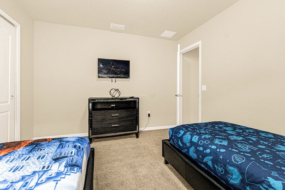 9BR Luxury Vacation Villa near Disney