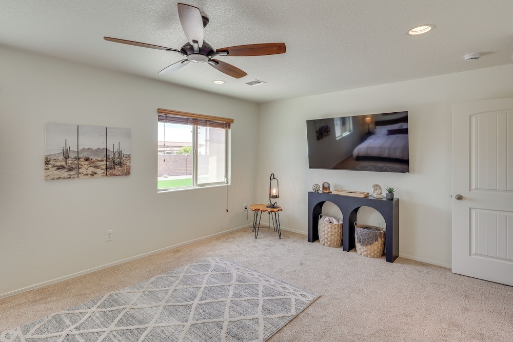 1 Mi to Golf Course: Yuma Oasis w/ Furnished Patio