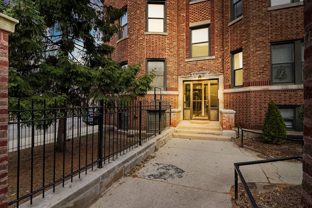 1BR Delightful Apartment in Ravenswood - Image 1