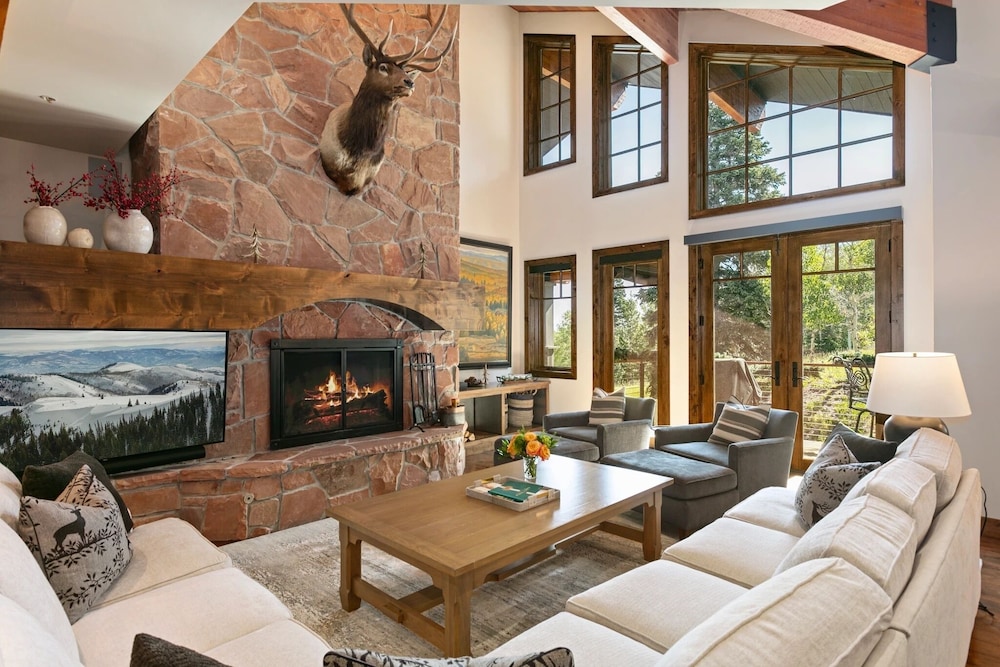 Stag Lodge at Deer Valley Resort - Four Bedroom Residence with Loft and Spa #29 4 Condo