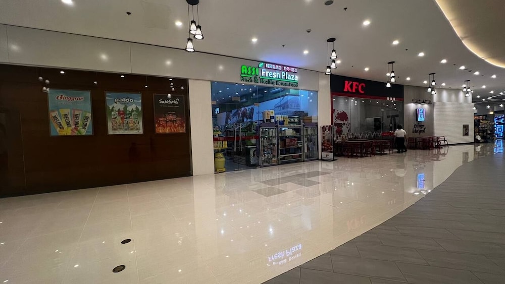 Marvinn's by LVH - 150 Newport Boulevard