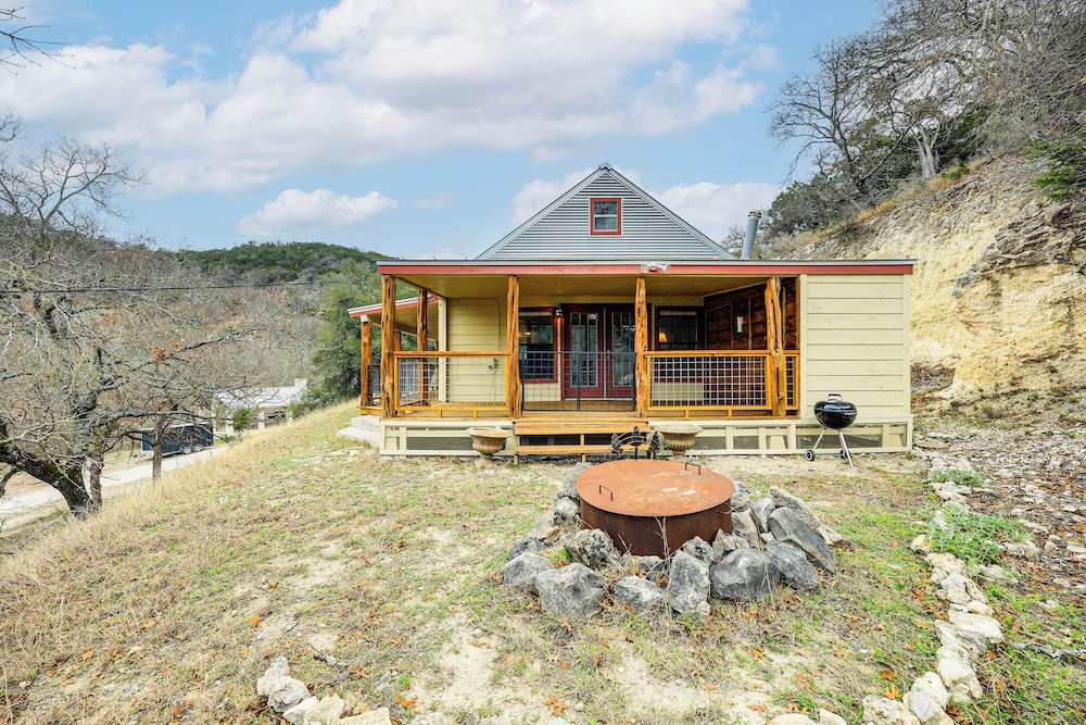 Fire Pit, Views: Peaceful Texas Hill Country Cabin