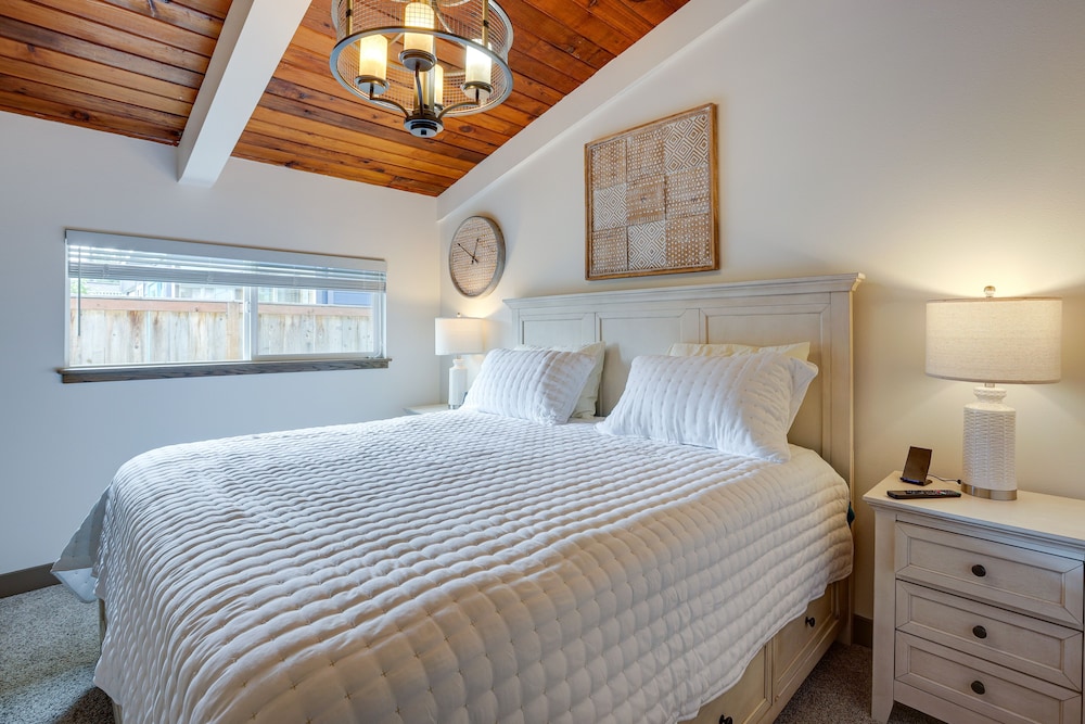 Birch Bay Vacation Home, Close to Beachfront Parks view 2