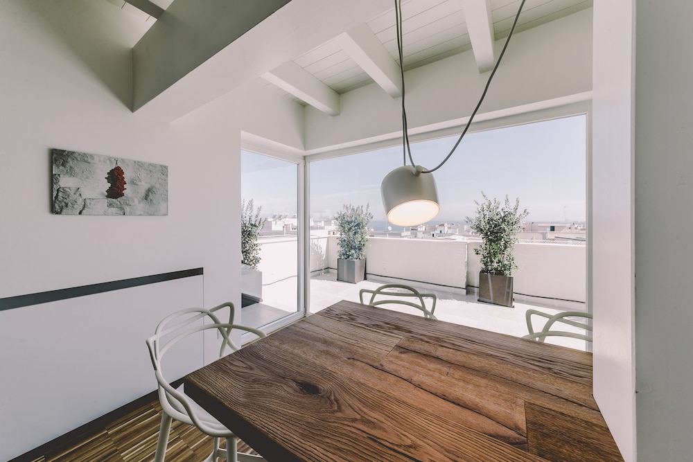 Suite 10
