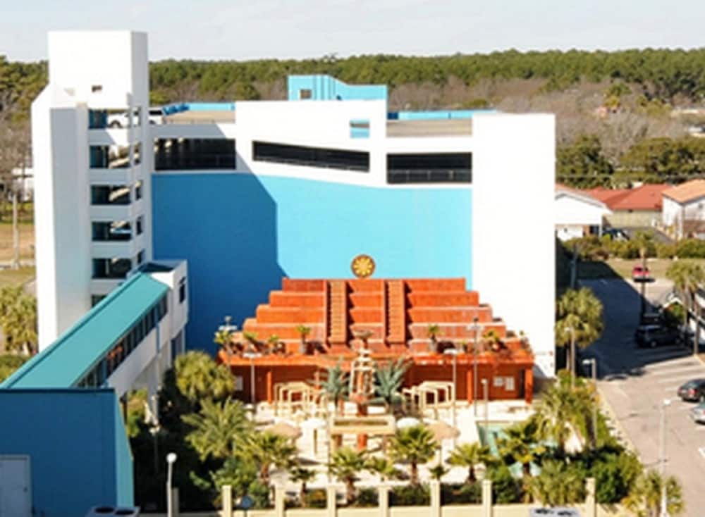 Landmark Resort by Elliott Beach Rentals