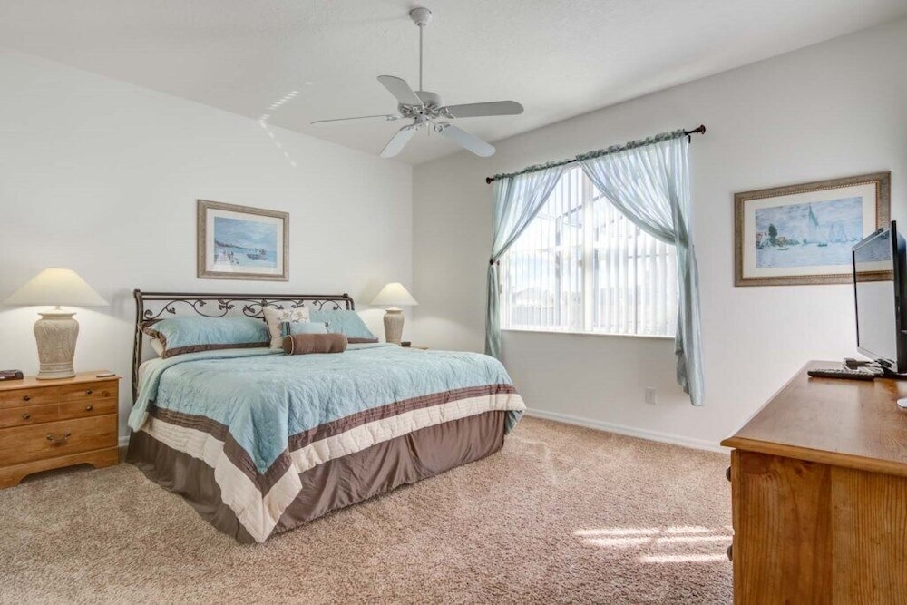 William's Calabay Parc Vacation Home 4 Bedroom Home by Redawning - Image 4