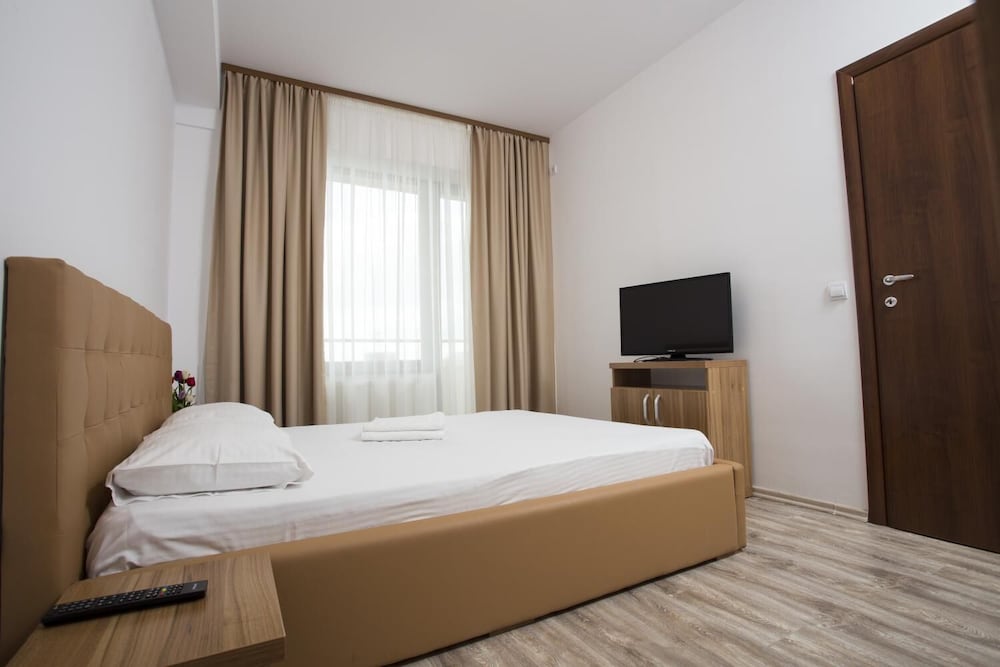 Chic Sea View Apartment Mamaia