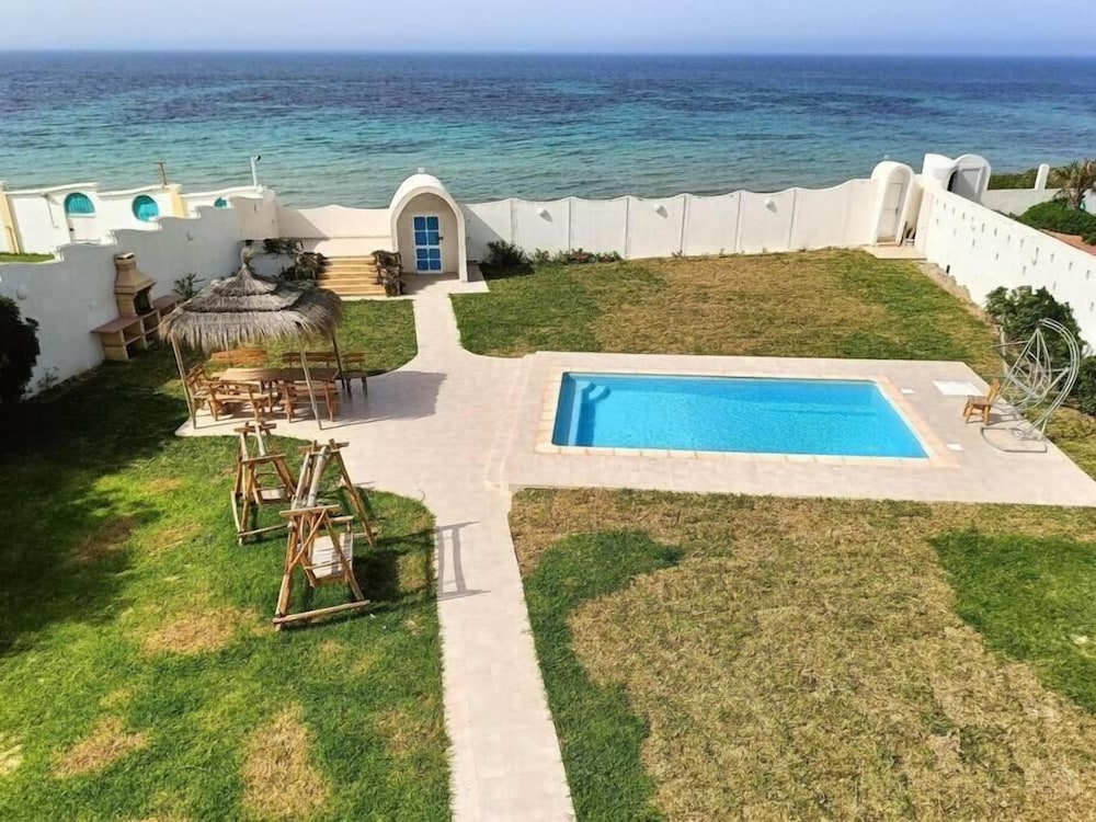 Dar Riahi Ras Jbal view 5